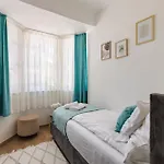 Deluxe Design * Debrecen