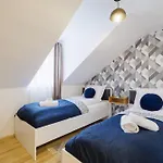 Deluxe Design Apartment *