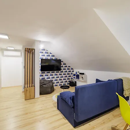 Apartament Deluxe Design Debreţin