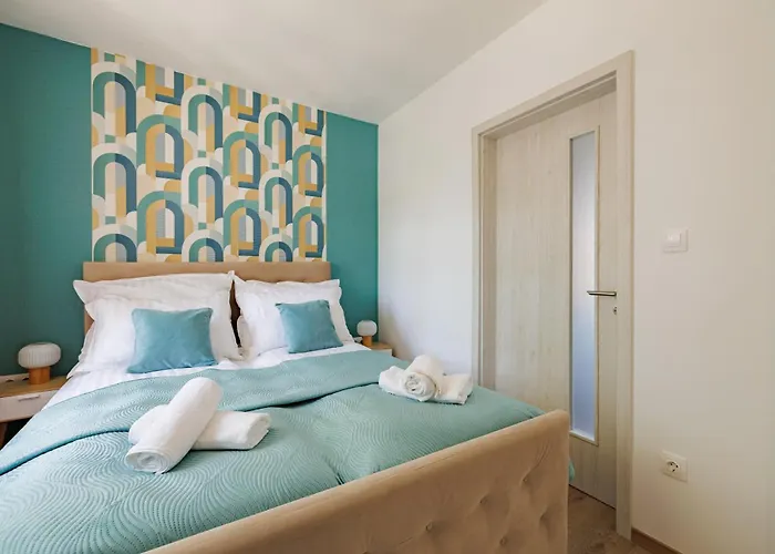 Deluxe Design Debreţin
