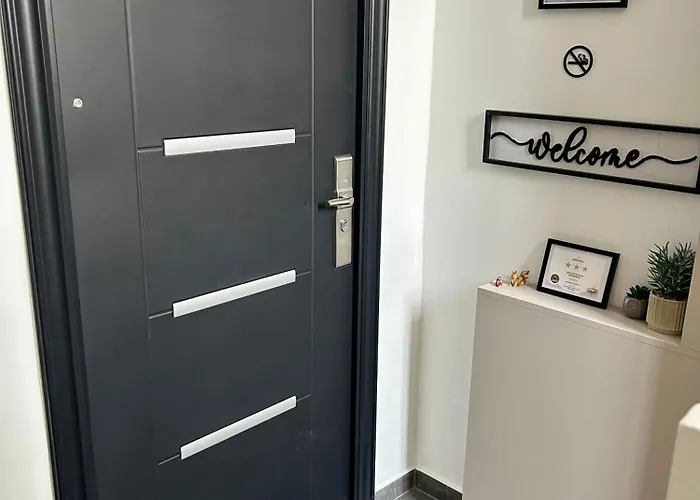 Deluxe Design Апартаменты Дебрецен